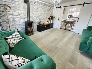 Lounge- click for photo gallery